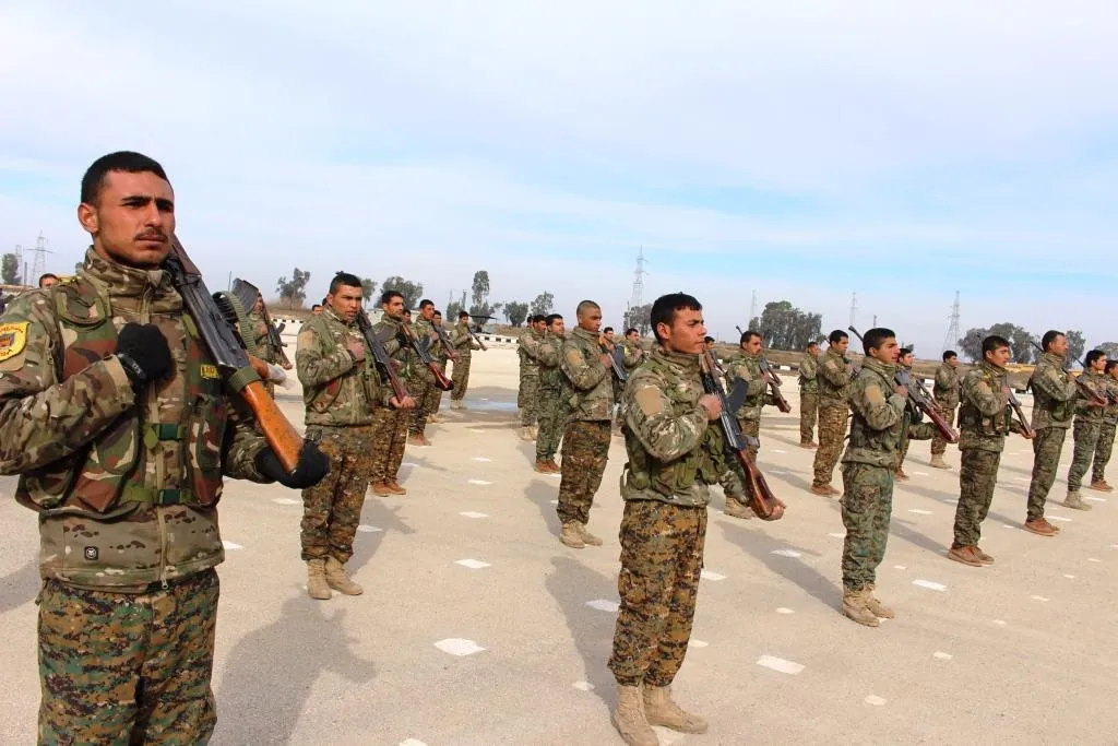 Meclisa Leşkerî ya Reqayê dewreyeke leşkerî bi dawî kir
