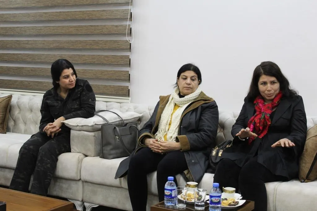 Koordînasyona Jinan serdana Navenda Têkiliyên Giştî ya YPJ`ê kir