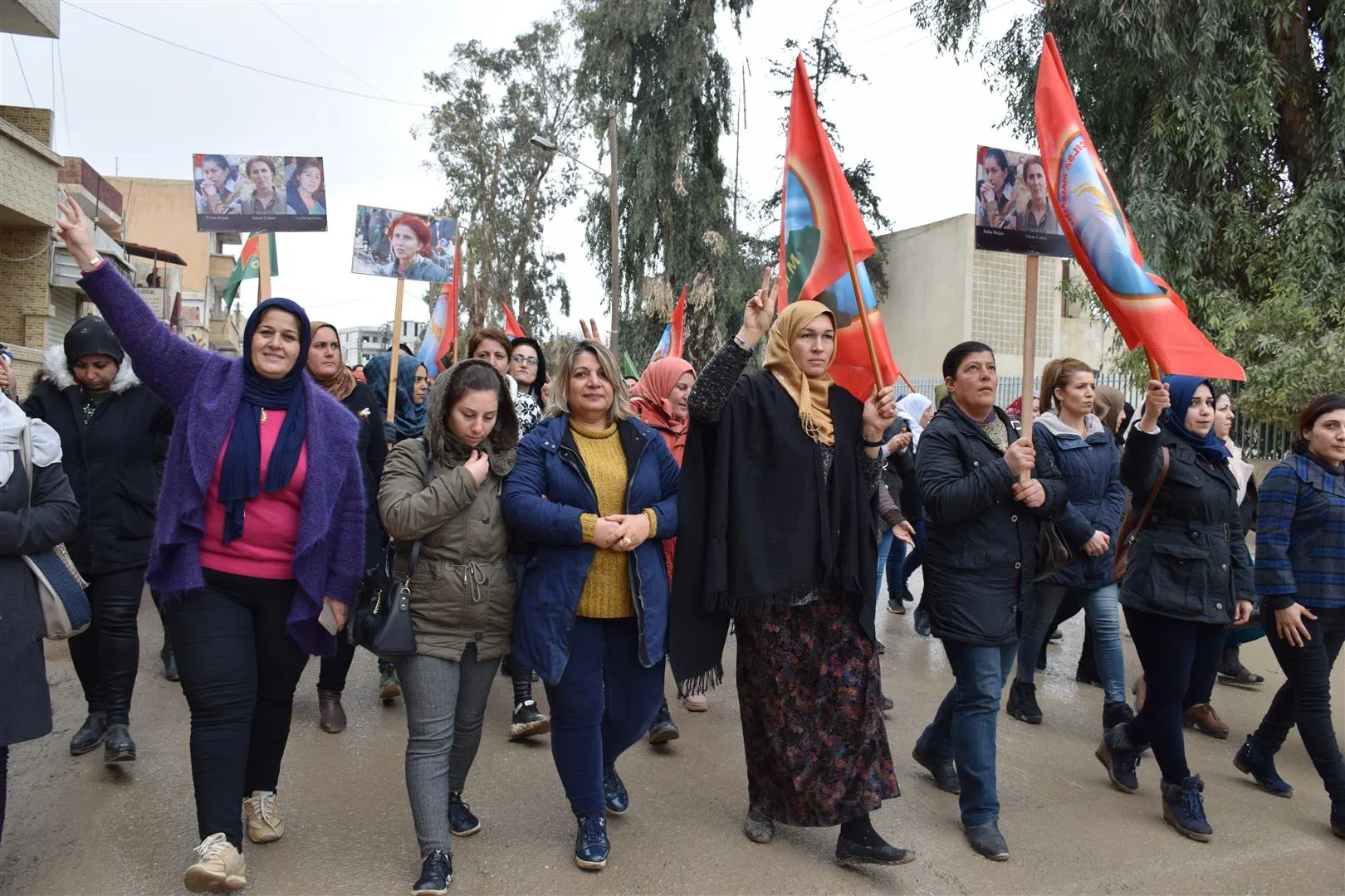 Li Bakur û Rojhilatê Sûriyê her sê jinên têkoşer hatin bibîranîn