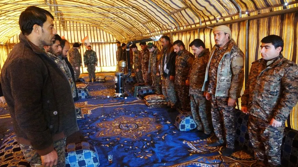 Şêniyên Tebqayê sersaxî ji malbatên şehîdan re xwestin