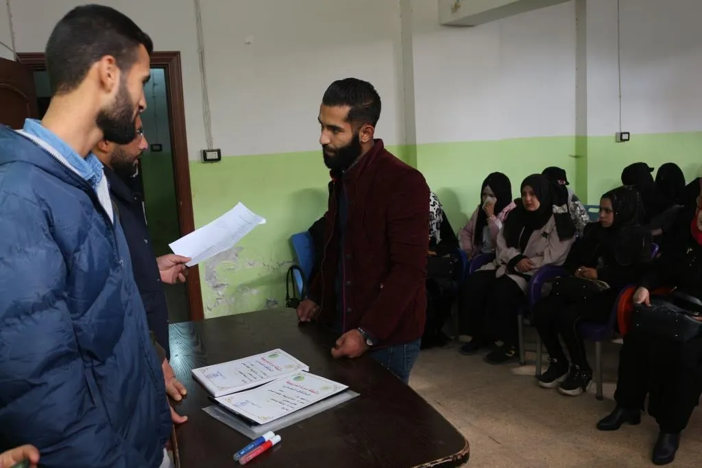 Meclisa Ciwanan a Reqayê dewreya hemşîretiyê bi dawî kir