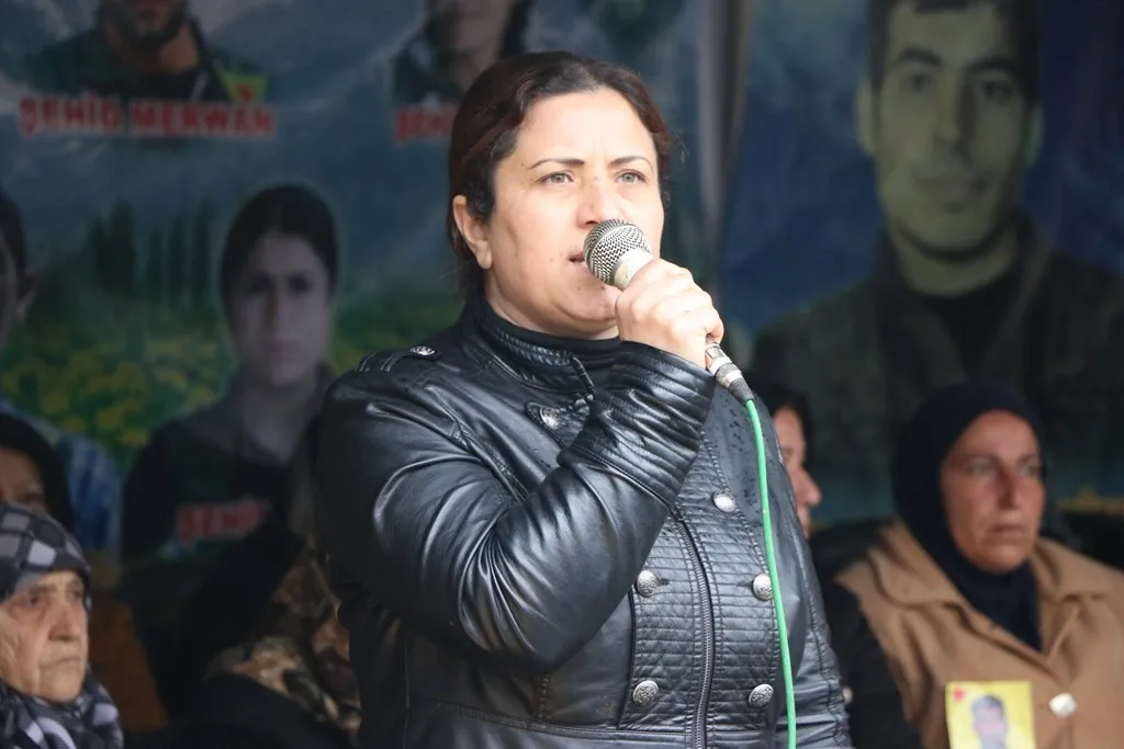 Şêniyên Şêxmeqsûdê sersaxî da malbata şehîd Welîd