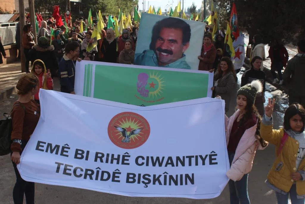 Ciwanên Dirbêsiyê: Em ê heta rakirina tecrîdê têkoşîna xwe bidomînin