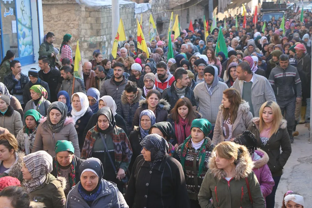 Şêniyên Helebê cenazeyê şehîd Welîd oxir kirin
