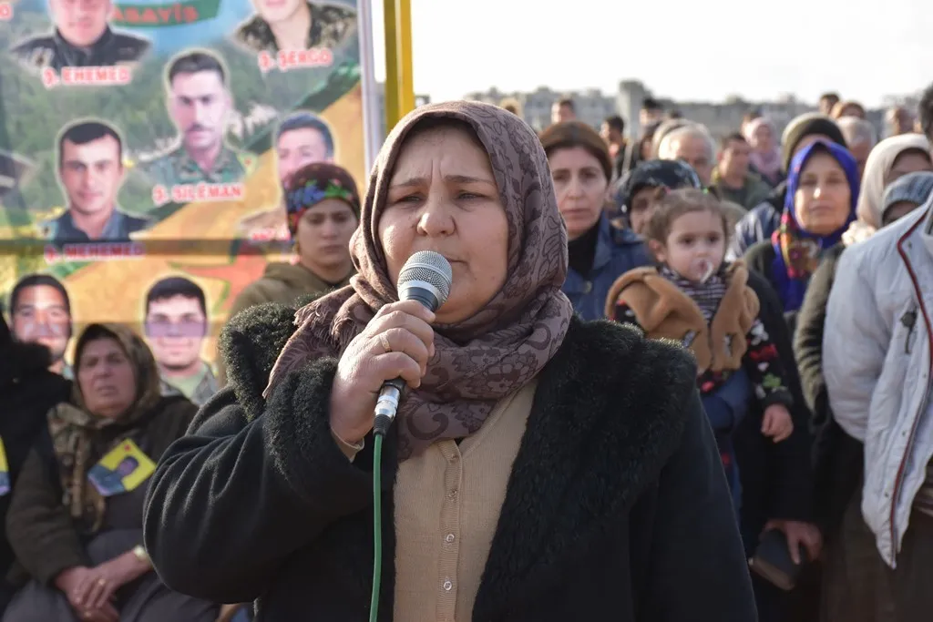 Şêniyên Helebê cenazeyê şehîd Welîd oxir kirin