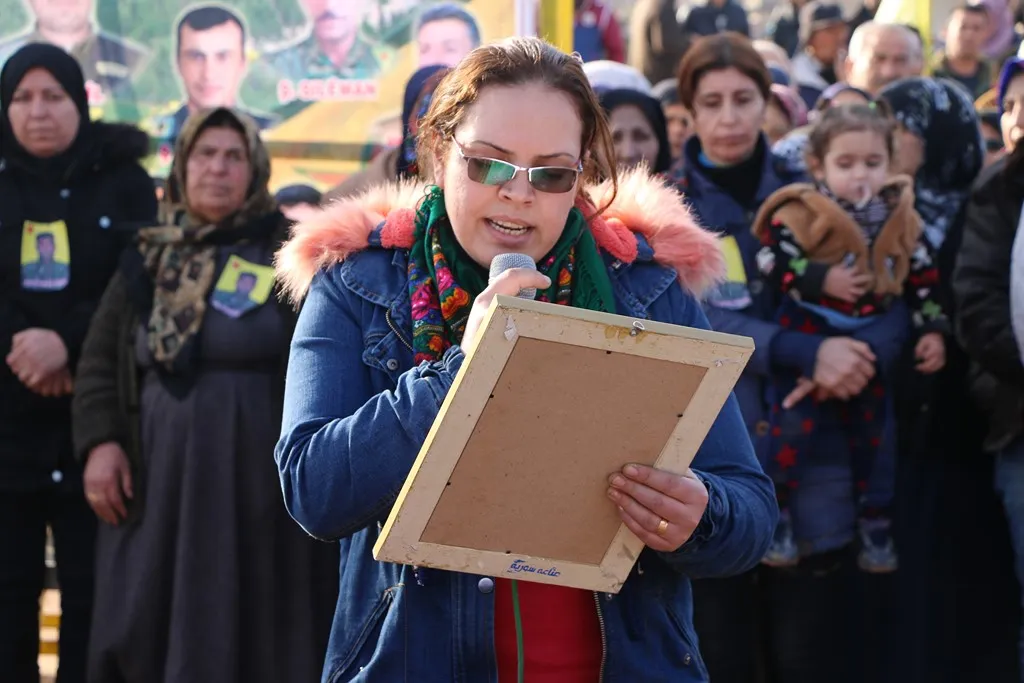 Şêniyên Helebê cenazeyê şehîd Welîd oxir kirin