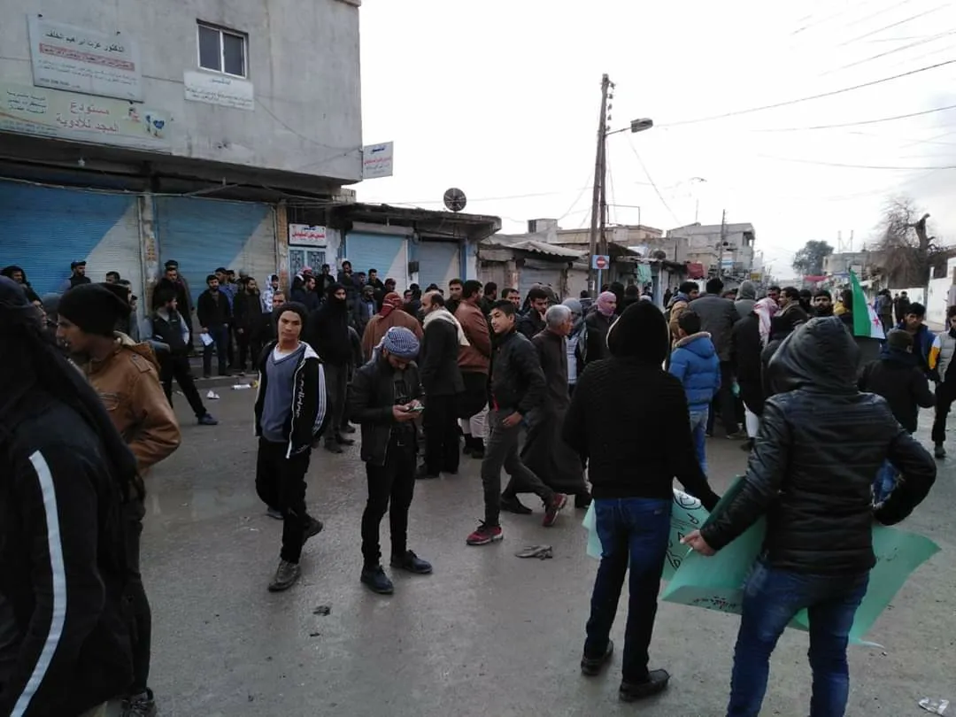 Şêniyên Girê Spî li dijî sûcên dagirkeriya Tirk û çeteyên wê meşiyan