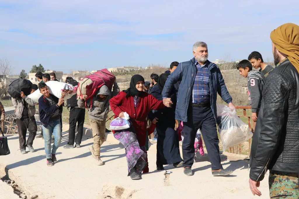 Beşa duyemîn a xelkê Idlibê gihaşt Minbicê