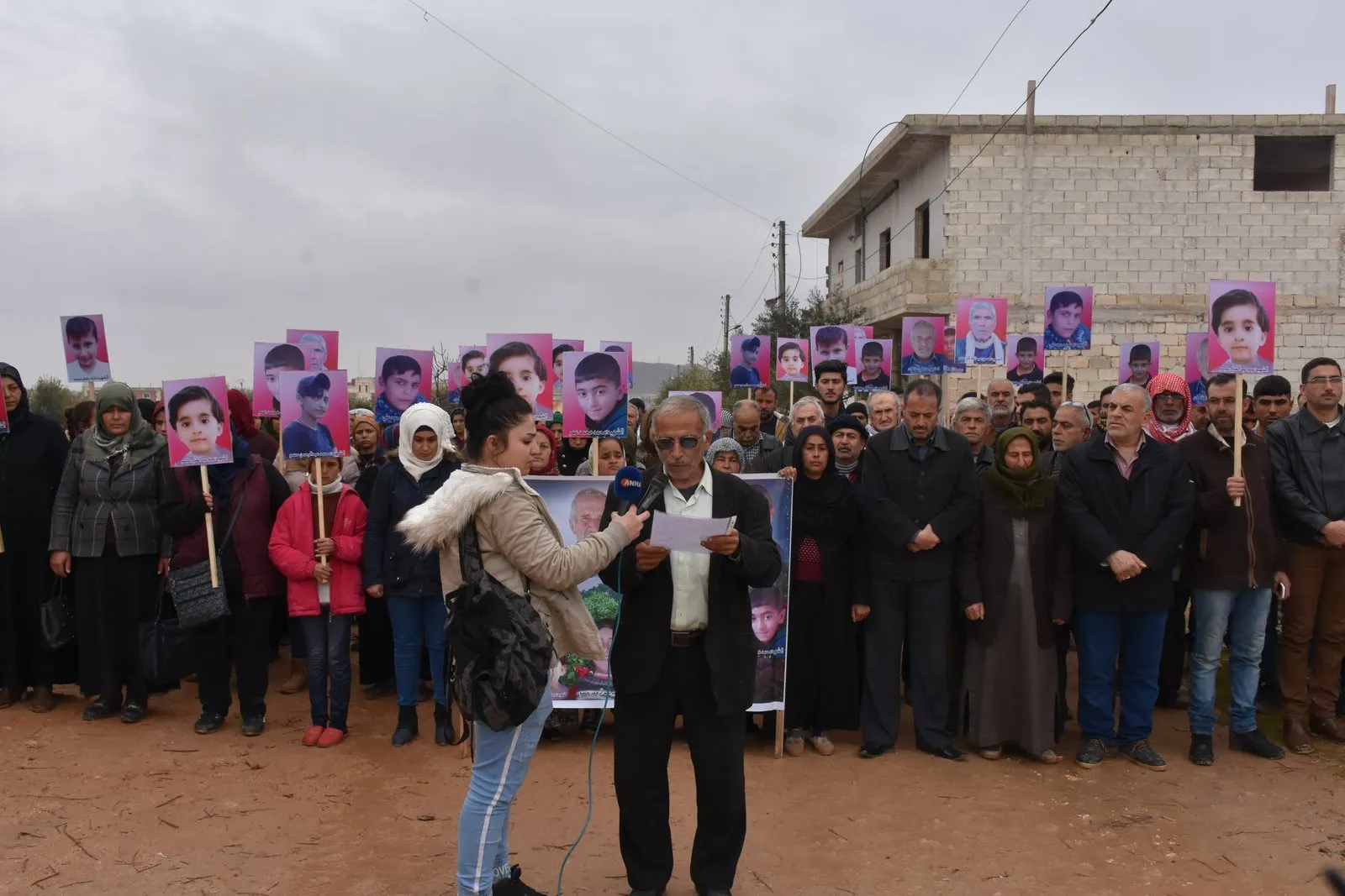 Li Til Rifetê binpêkirinên dagirkeriya Tirk ên li dijî zarokan hatin şermezarkirin