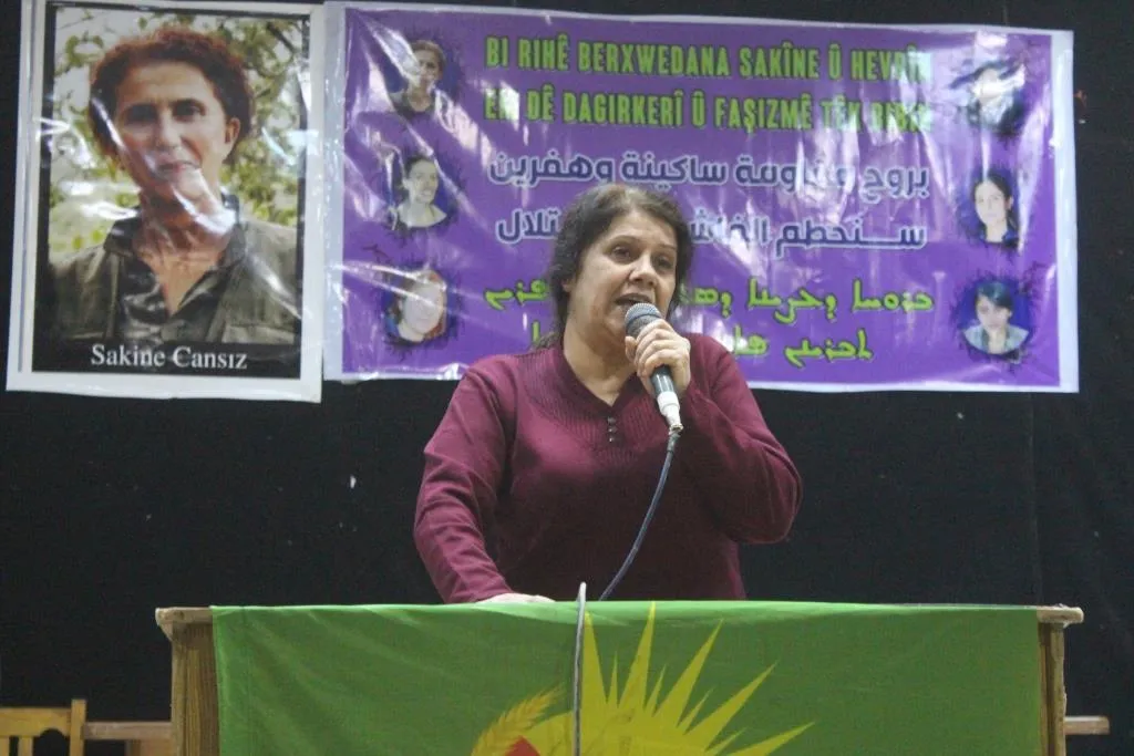 Li gelek navendan şehîdên komkujiya Parîsê hatin bibîranîn