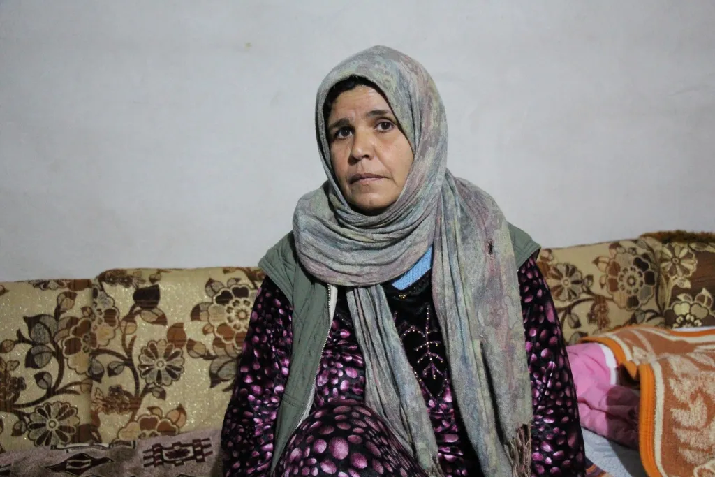 ​​​​​​​Şêniyên Minbicê deriyên xwe ji koçberên Girê Spî re vekirine