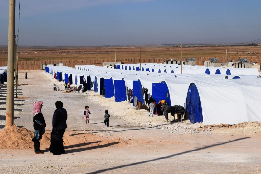 Xelkê Girê Spî di kampan de berxwedaniya xwe dewam dikin