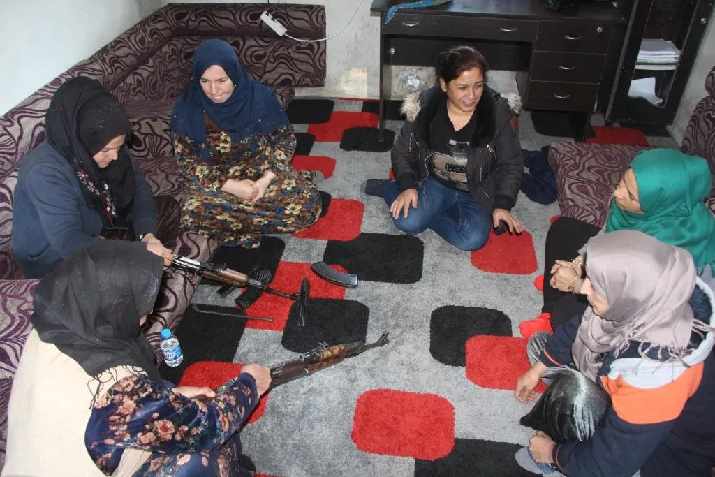 Jinên ji Til Temirê li dijî êrişên dagirkeran xwe perwerde dikin