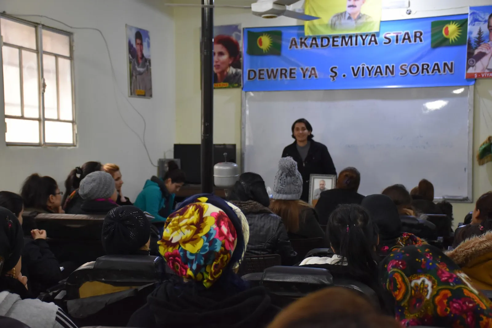 Li Helebê dewreyê ji bo pênasekirina komploya navnetewî