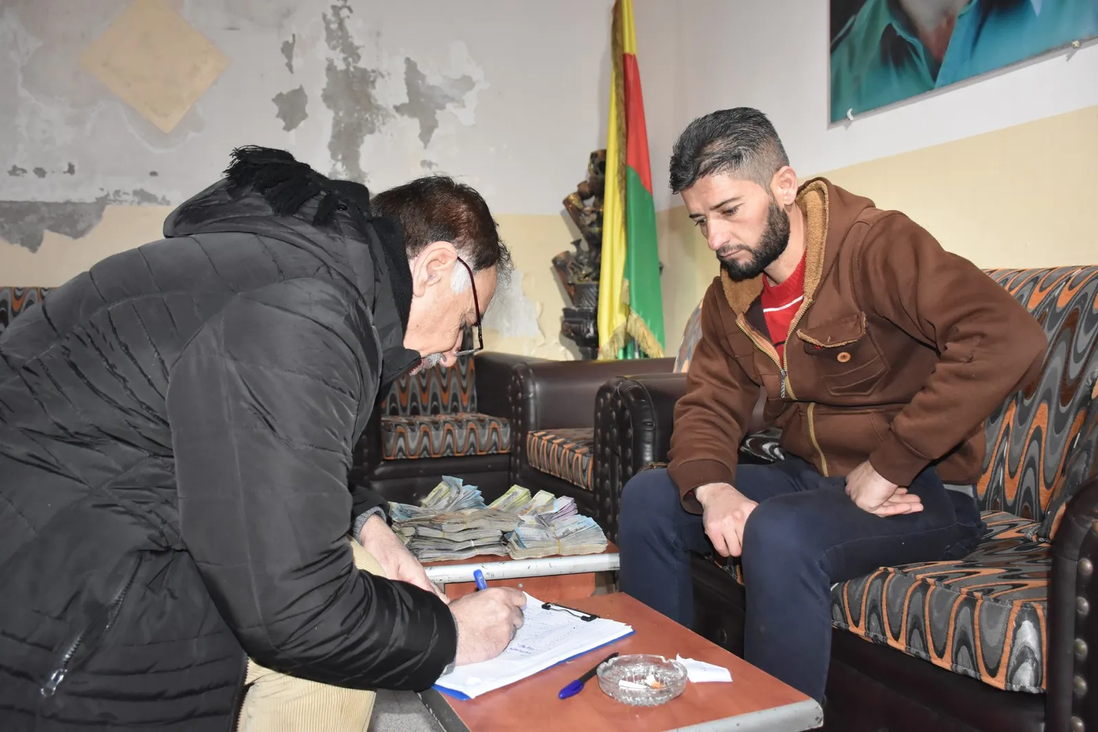 Meclisa Giştî ya taxên Şêxmeqsûd û Eşrefiyê ji bo tedawîkirina zarokekî alîkarî kir