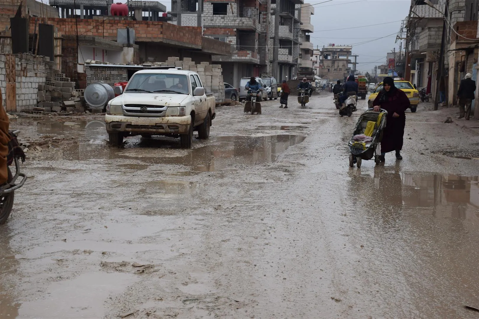 Li Hesekê pirsgirêka rêyan tê çareserkirin