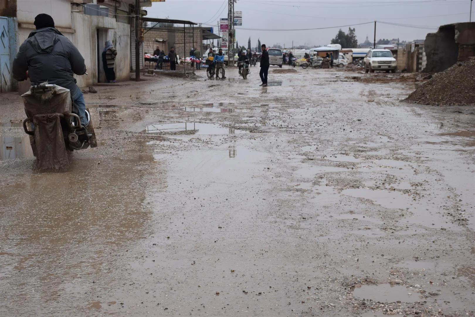 Li Hesekê pirsgirêka rêyan tê çareserkirin