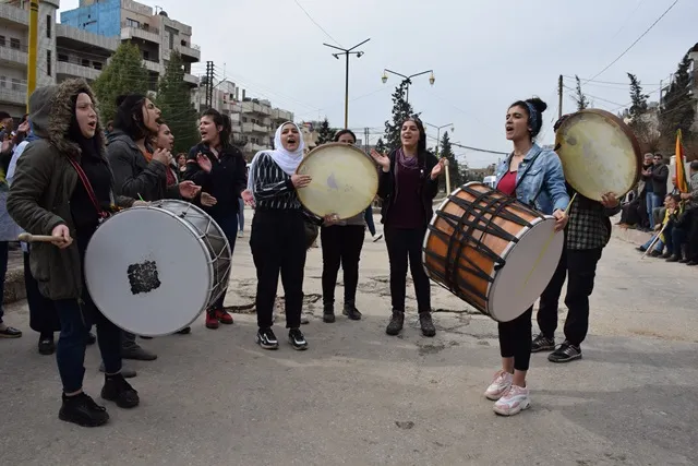 Li Qamişlo konê protestokirinê berdewam e