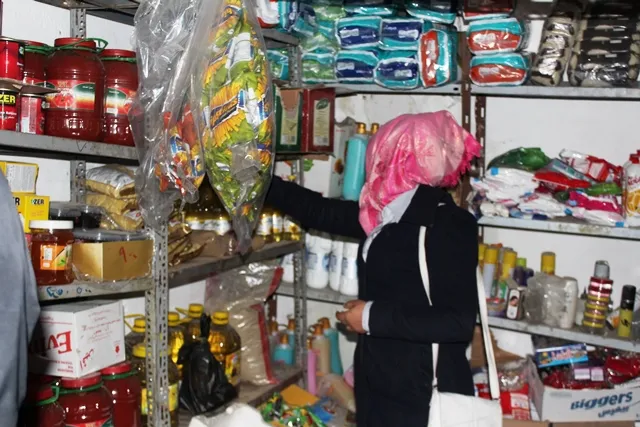 Komîteya Zimhêrê li El-Erîşe buhayan kontrol dike