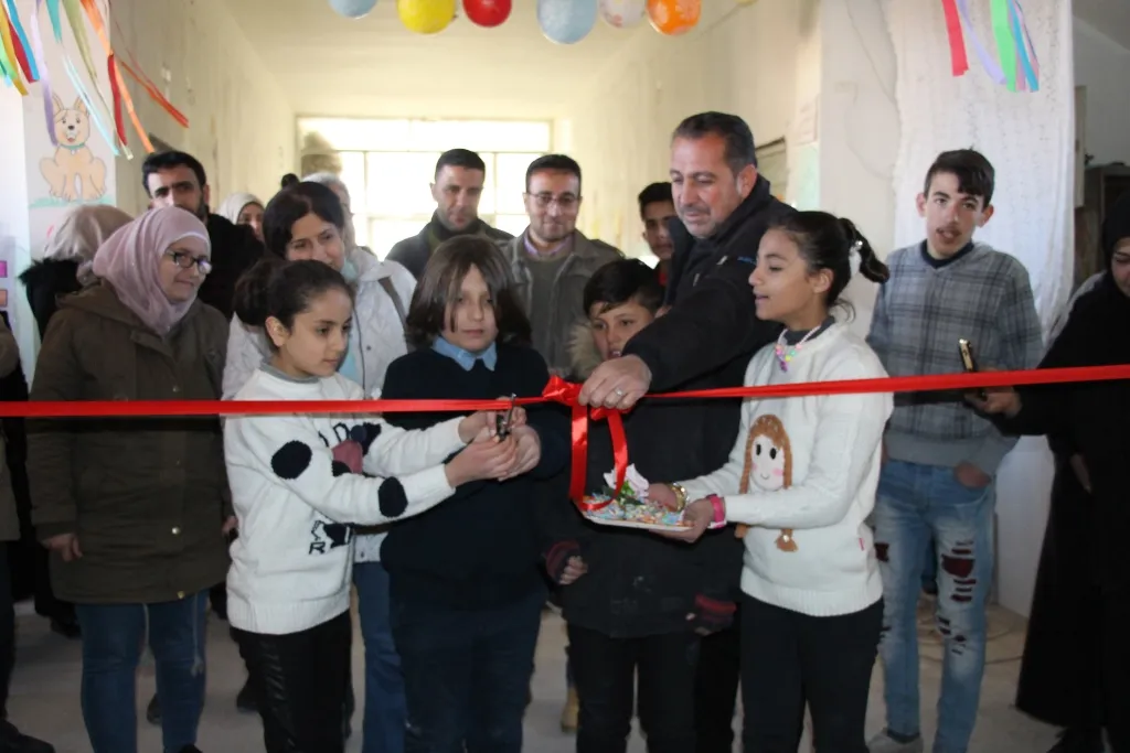Pêşangeheke destkariyan li Minbicê hate vekirin