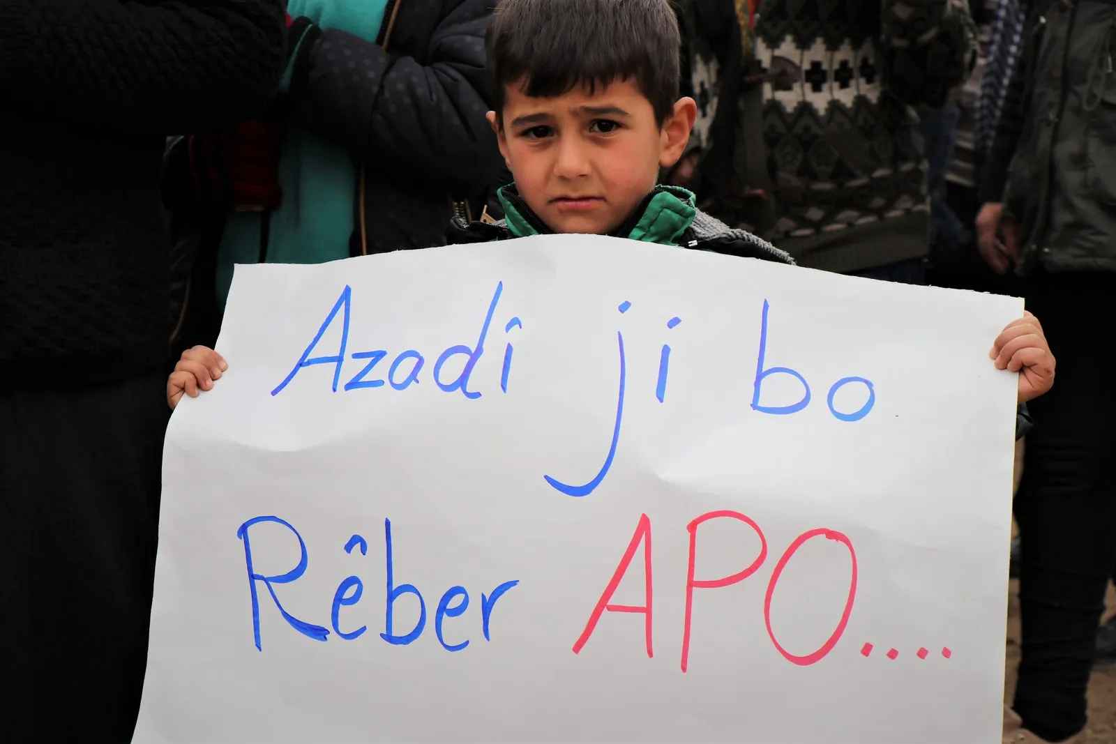 Bi meşeke girseyî şêniyên herêma Efrînê komplo şermezar kir