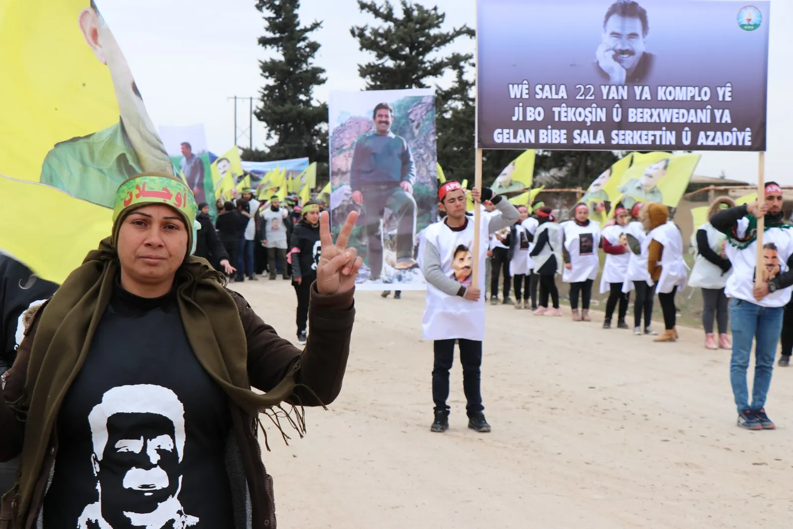 Bi meşeke girseyî şêniyên herêma Efrînê komplo şermezar kir