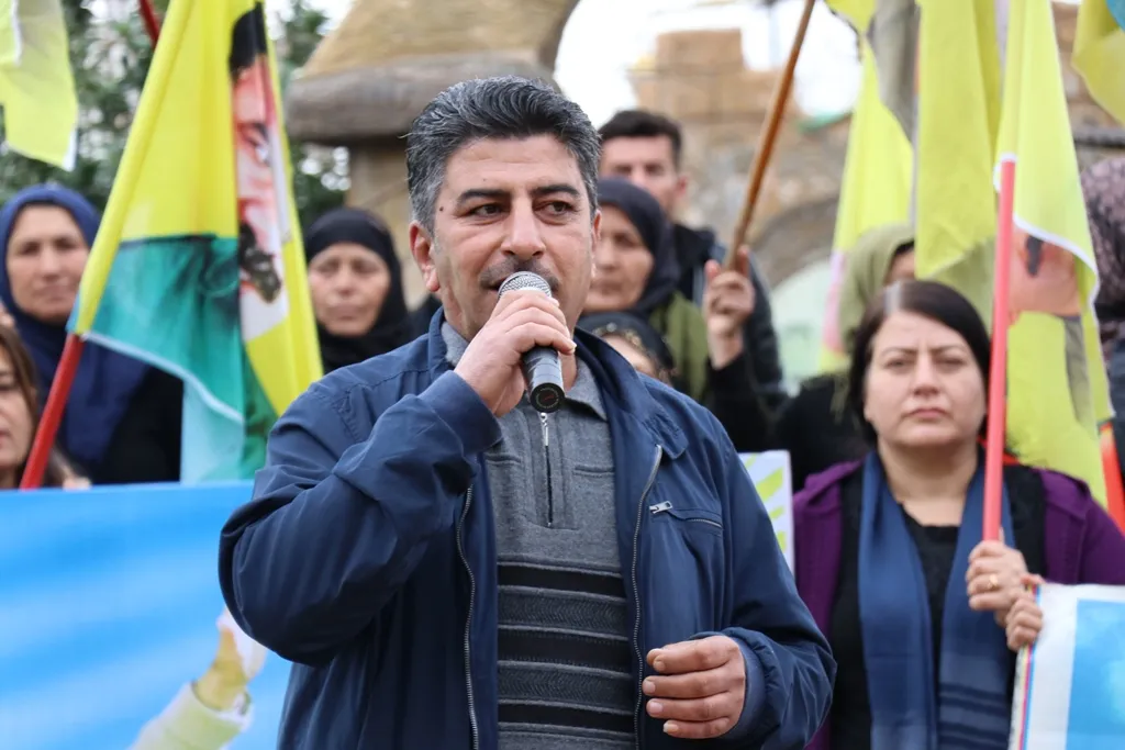 Malbatên şehîdan: Dê bibin projeya şehadetê heke tenduristiya Ocalan nehat eşkerekirin
