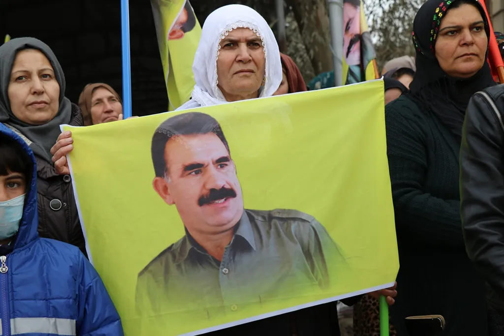 Malbatên şehîdan: Dê bibin projeya şehadetê heke tenduristiya Ocalan nehat eşkerekirin