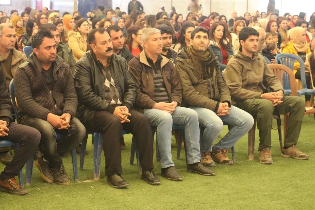 550 mamosteyên zimanê kurdî bawernameyên derçûnê wergirtin