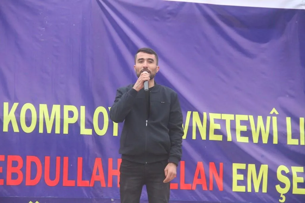 Li Kobanê bi hezaran kes banga azadiya Ocalan kirin