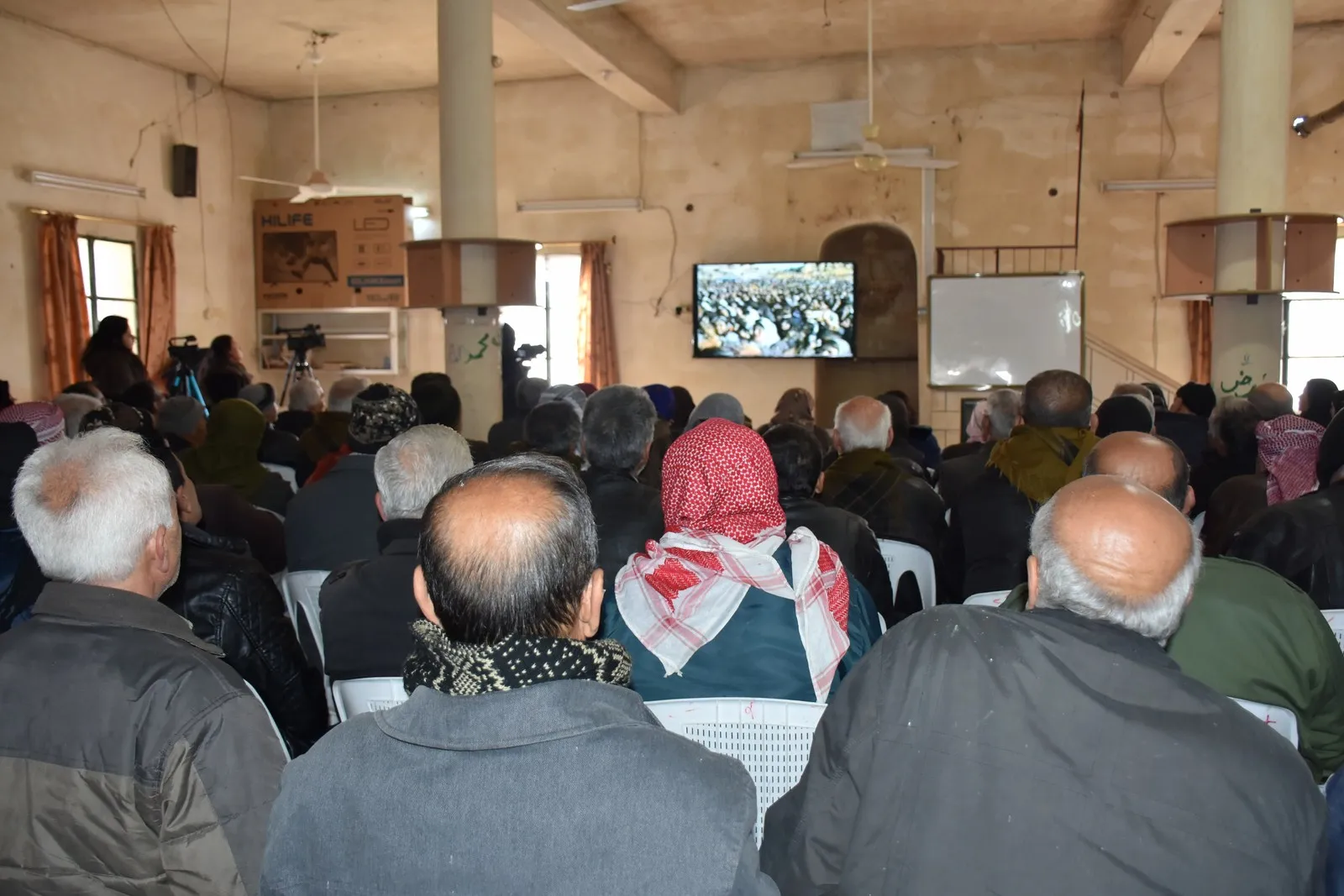 Meclisa Kantona Efrînê bi kesên ku bi Ocalan re rûniştine civiya