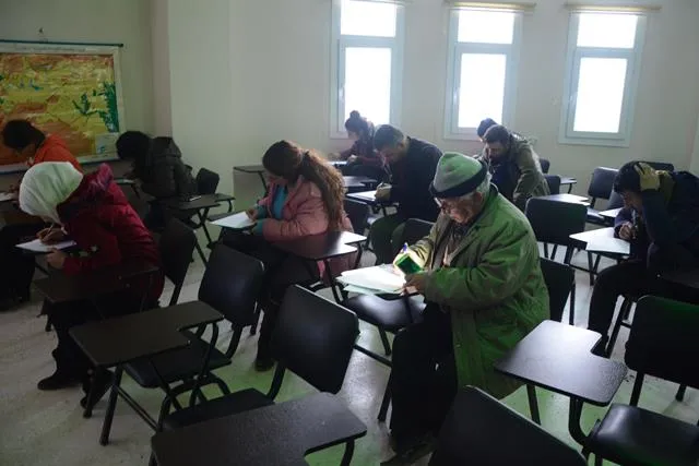 Li Kobanê ji bo parastin û piştgiriya zimanê Kurdî pêşbirkek