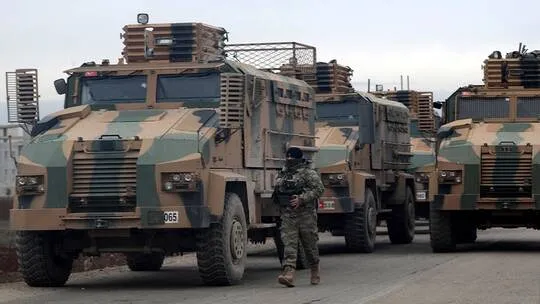 Rûsya: Tirkiyê pergala dijî balafiran û cilên leşkerî ji çeteyan re dişîne