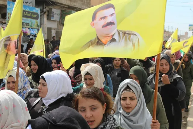 Şêniyên Şedadê ji bo Ocalan meşiyan