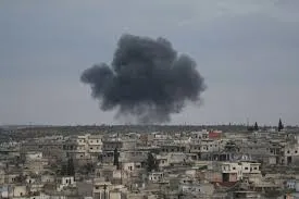 Hêzên rejîmê rêya M4 derbas kir