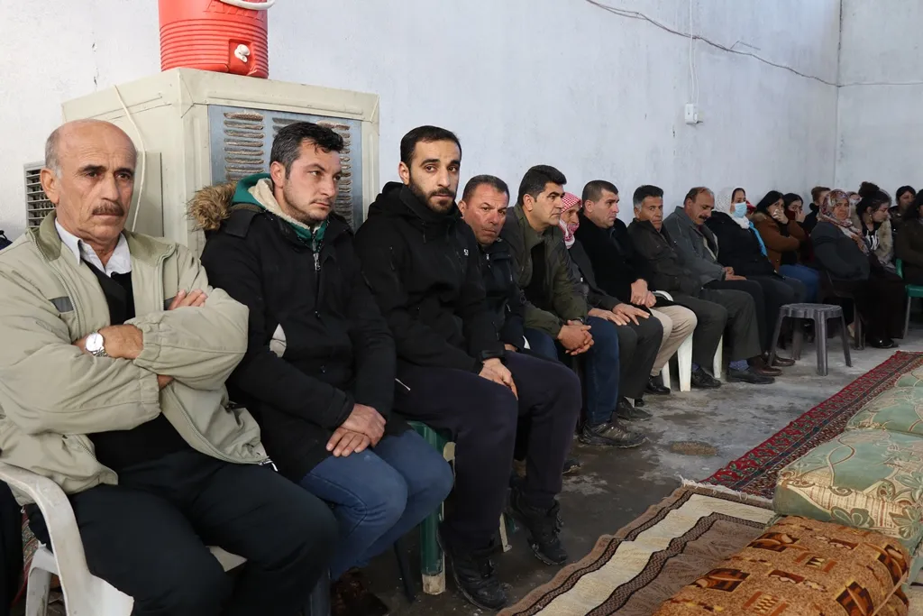 Derbarê komploya 15‘ê Sibatê civînek ji şêniyên gundên Berav re hate lidarxistin
