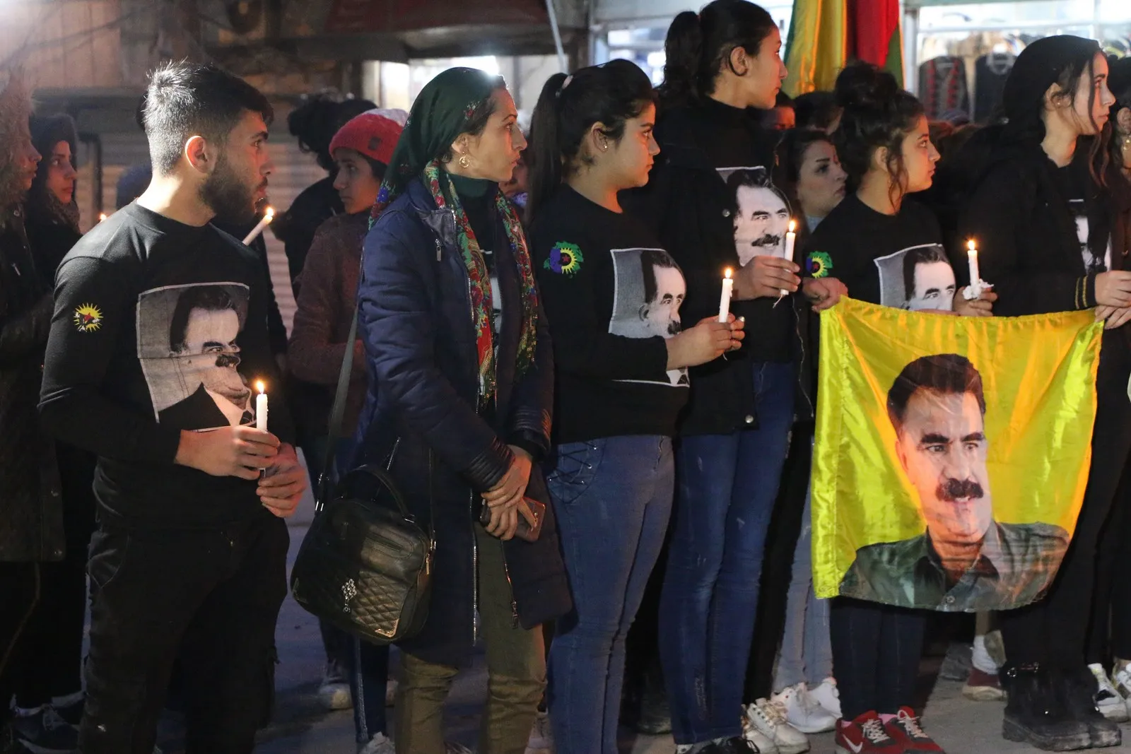 Ciwanên Helebê komploya navneteweyî şermezar kir