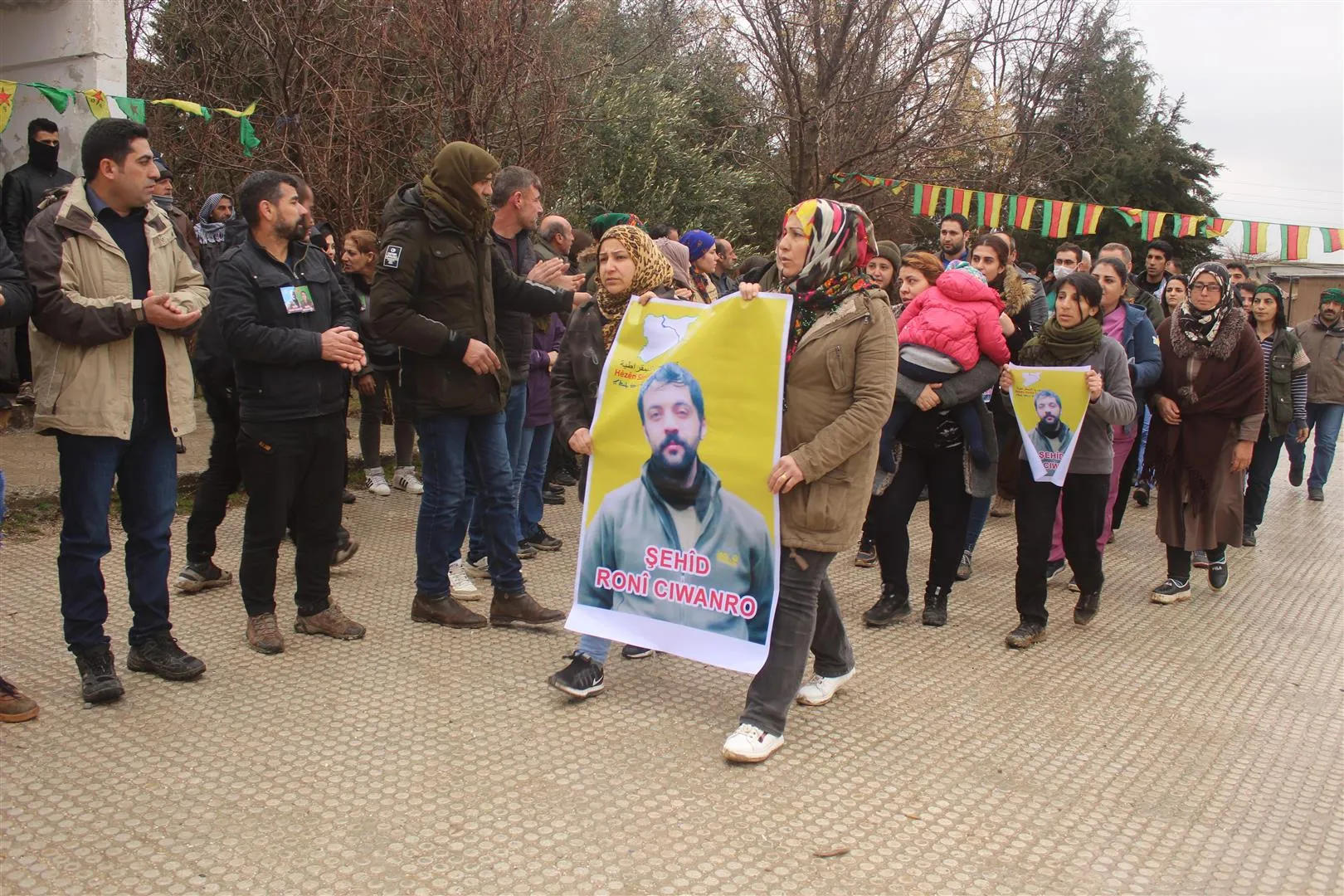 Li Dêrikê ji malbatên şehîdan re sersaxî hate xwestin