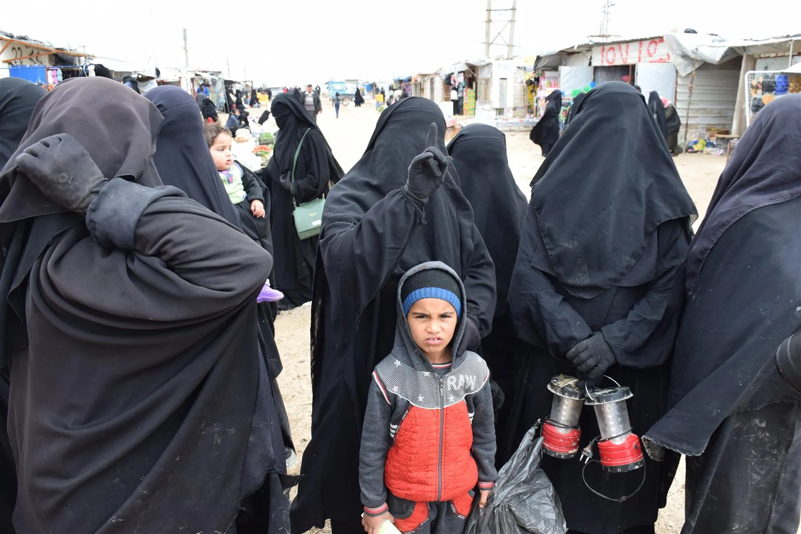 Li kampa Holê bergiriyên li dijî Koronayê