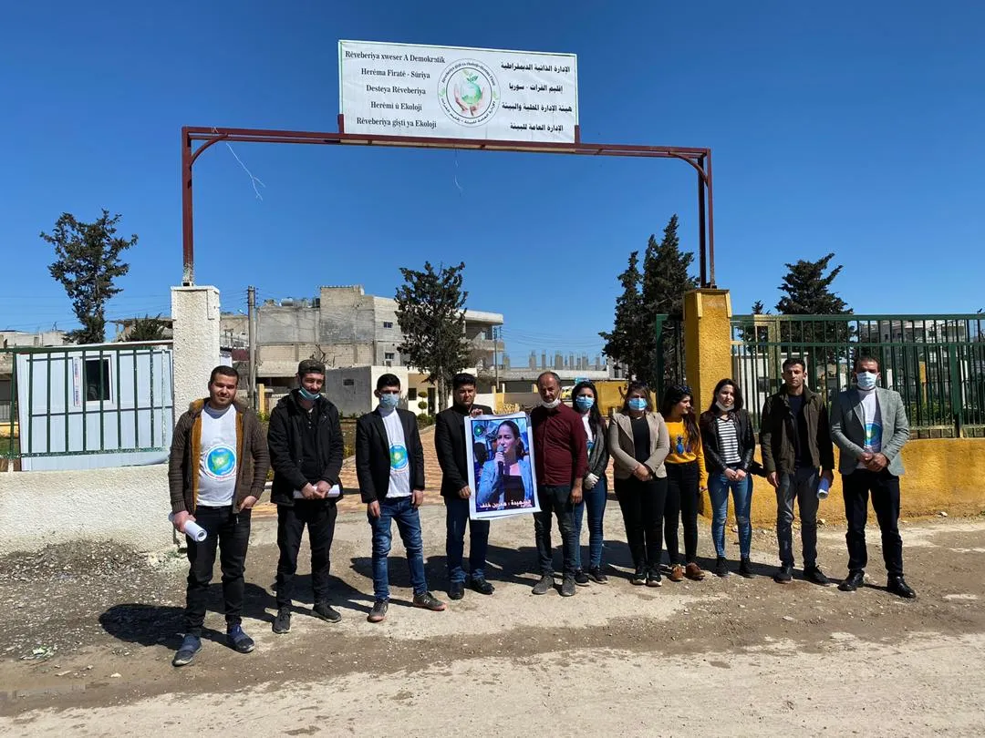 Partiya Pêşerojê ya Sûriyê belavok û maskan belav dike