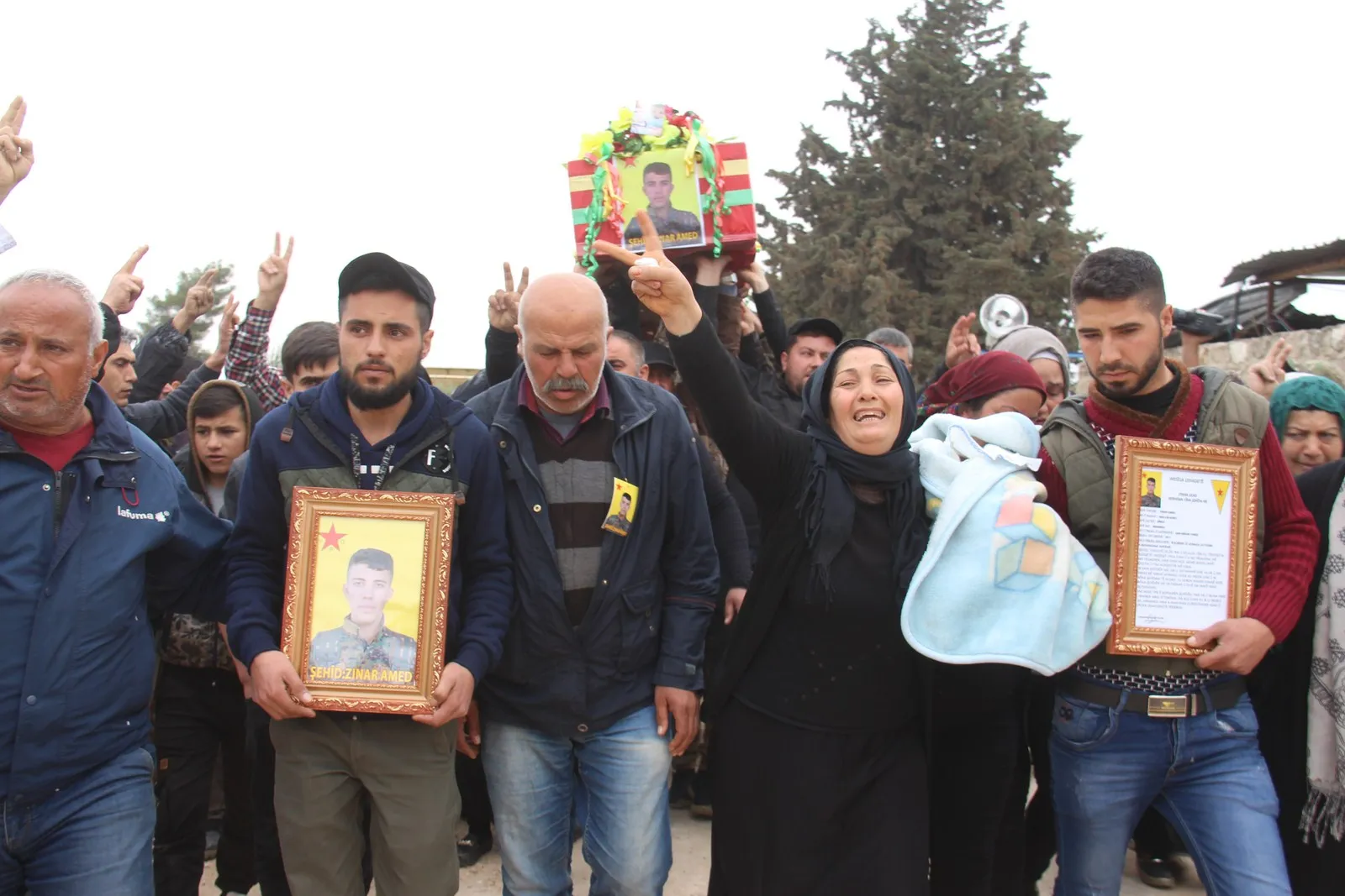 Şêniyên Efrînê şehîd Zinar oxir kir