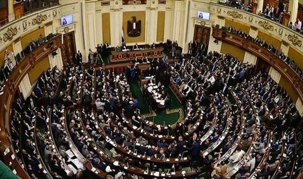 Ji parlamentoya Misirê: Perspektîf û qedexeya derketina derve