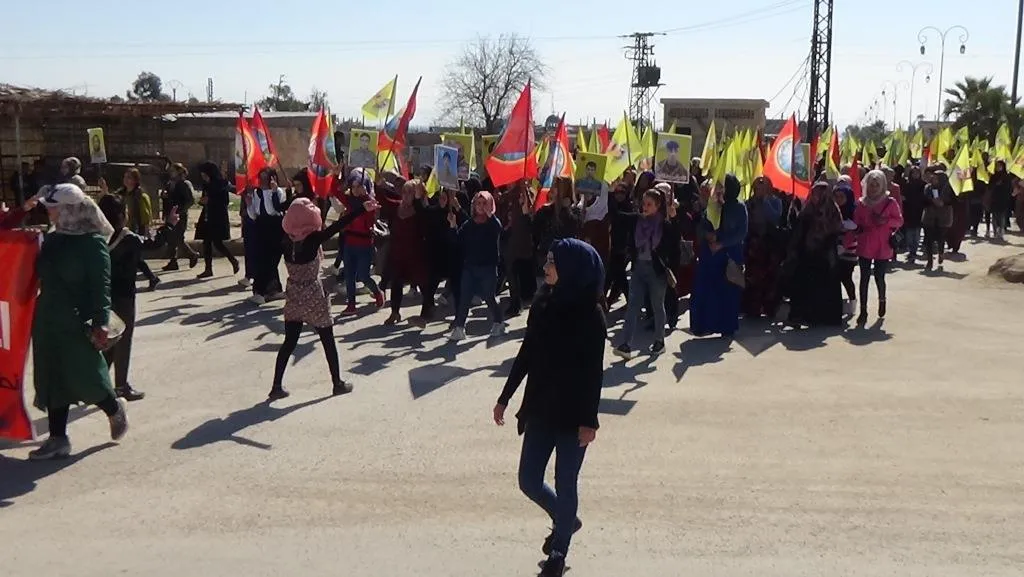 Şêniyên Til Hemîsê û Til Birakê bêdengiya dewleta Tirk a li ser şewata Îmraliyê şermezar kirin