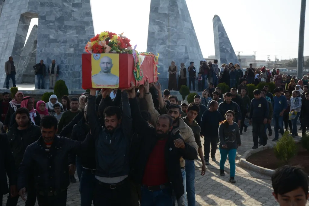 Cenazeyê şehîd Îsmaîl li Kobanê hate veşartin