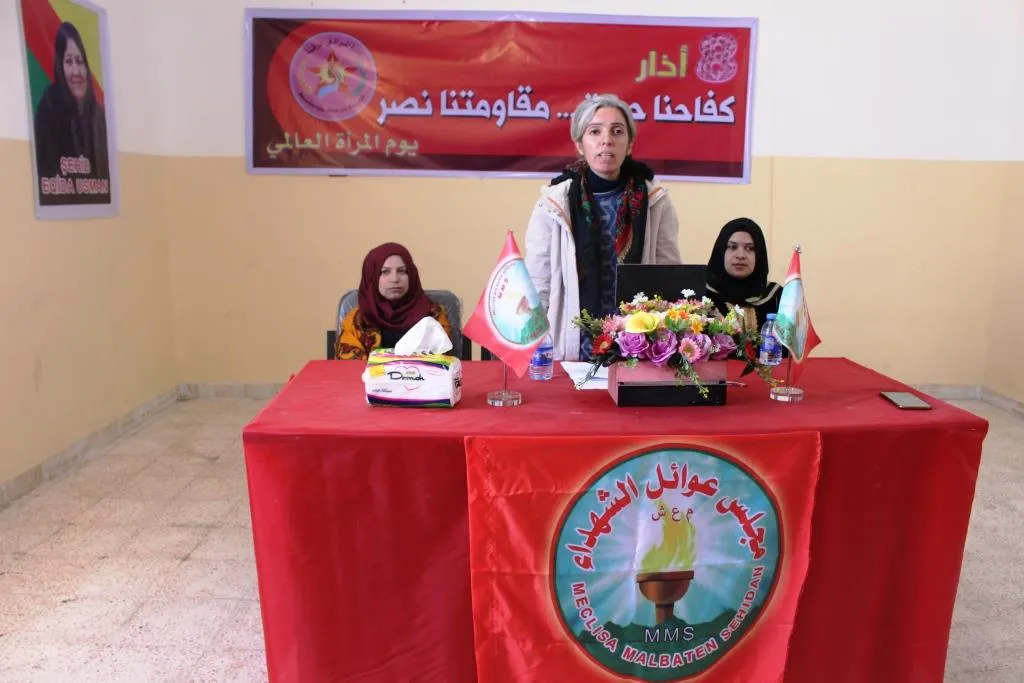 Li Reqayê bi boneya 8`ê Adarê rêzecivîn hatin lidarxistin