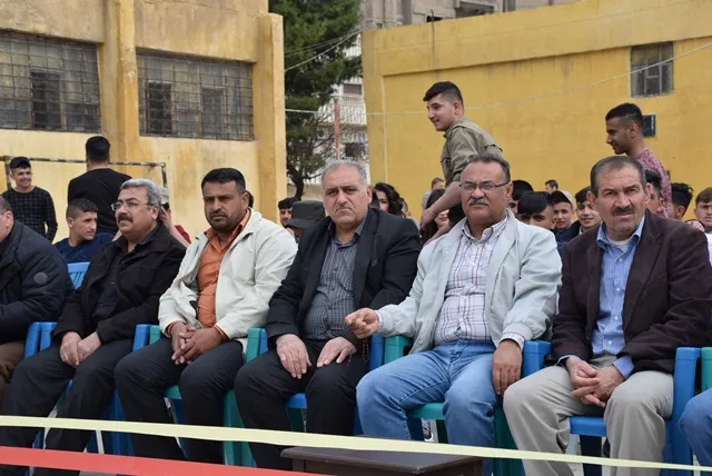 Xwendekarên serkeftî yên dibistana pîşeyî ya Qamişlo hatin xelatkirin