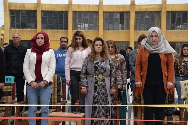 Xwendekarên serkeftî yên dibistana pîşeyî ya Qamişlo hatin xelatkirin