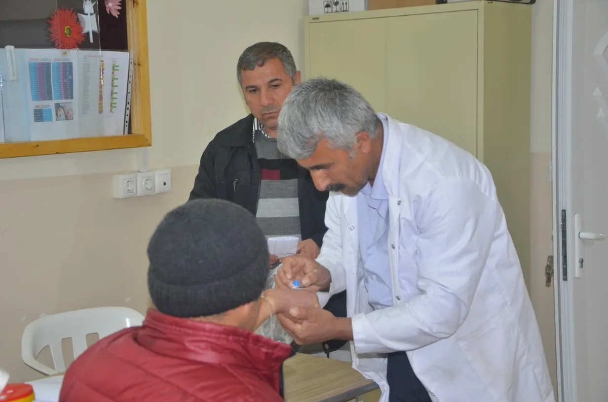 Wargeha Mexmûr a di navbera dorpêça PDK'ê û vîrûsa Koronayê de
