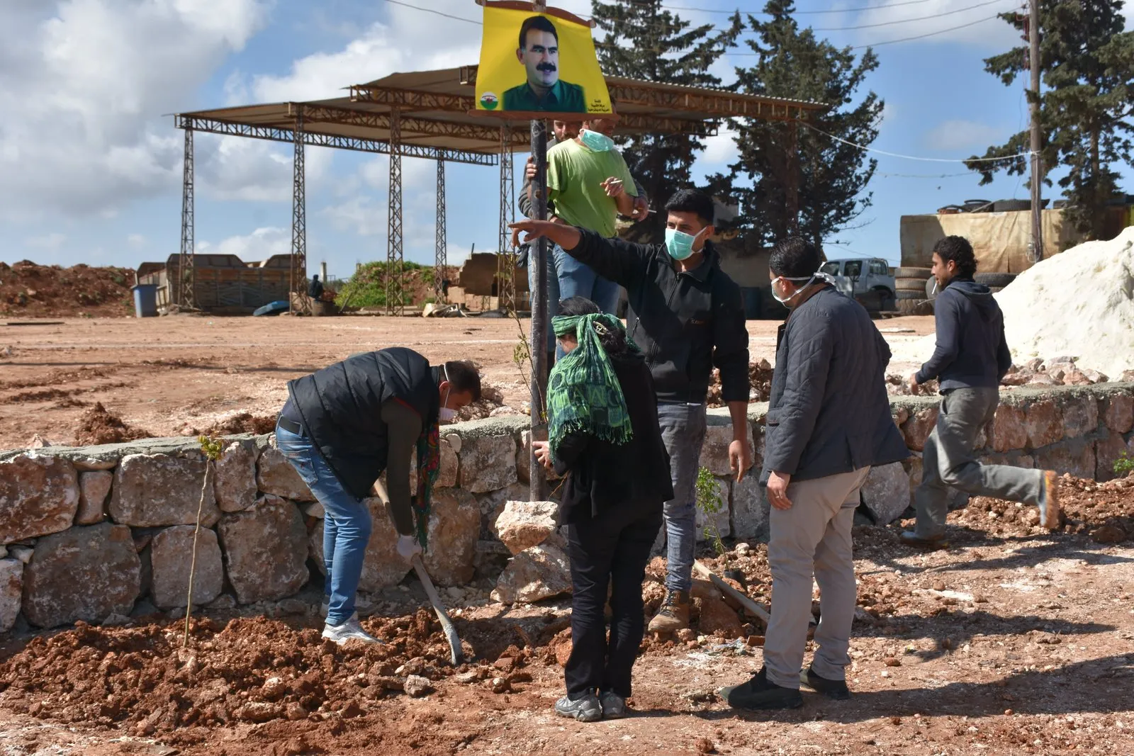 Saziyên herêma Efrîn: Rojbûna rêbertî, rojbûna gelên azadîxwaz û jiyana hebeş e