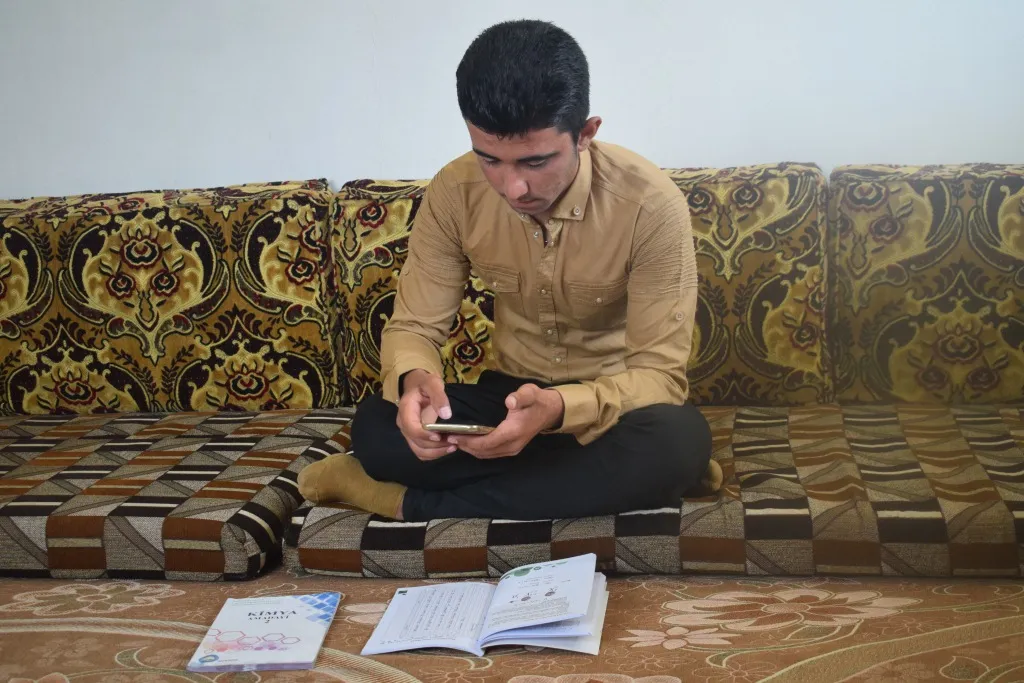 Li Kobanê perwerdeya bi rêya înternêtê didome